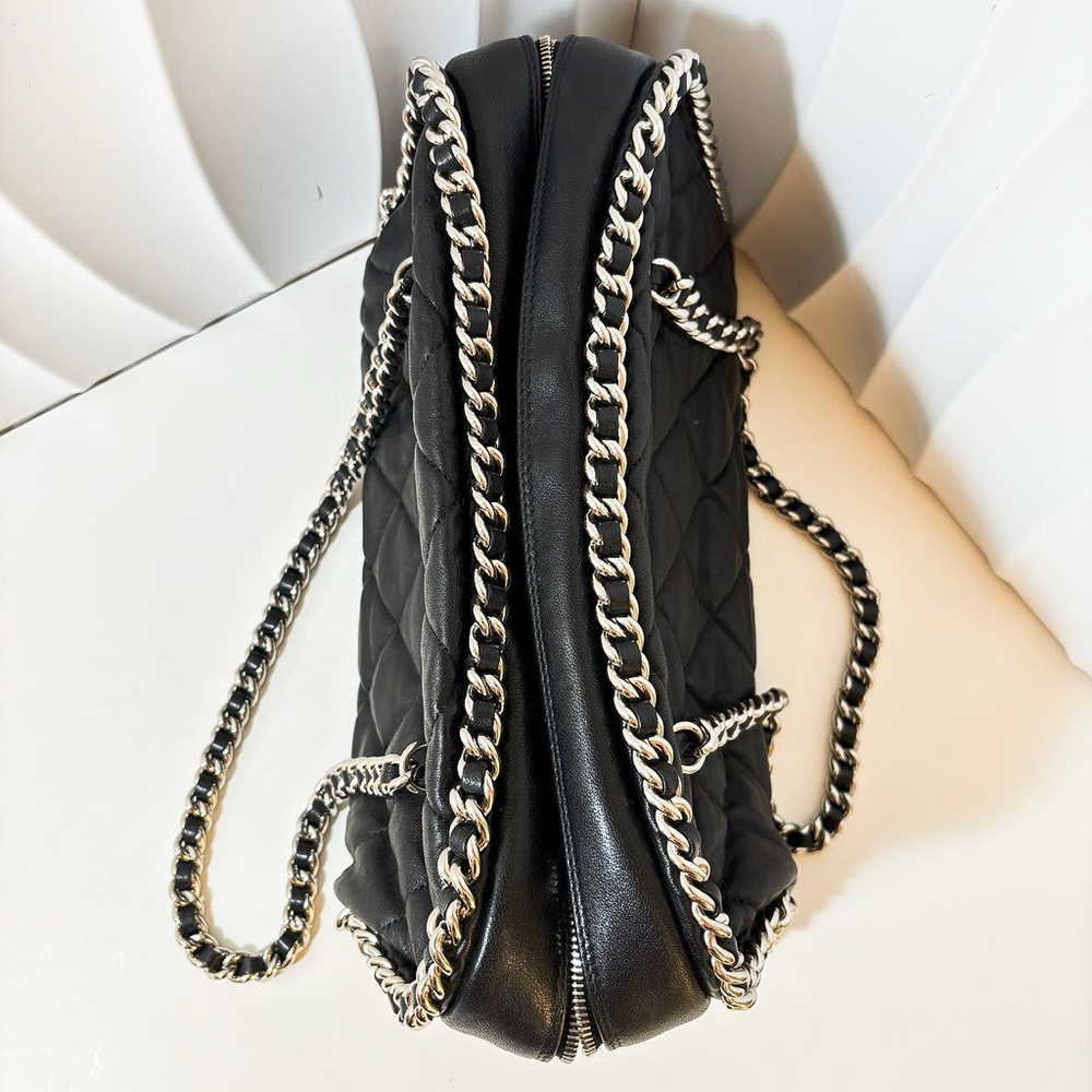 Chanel Black Quilted Leather Tote Bag with Chain Details - Picture 5 of 11